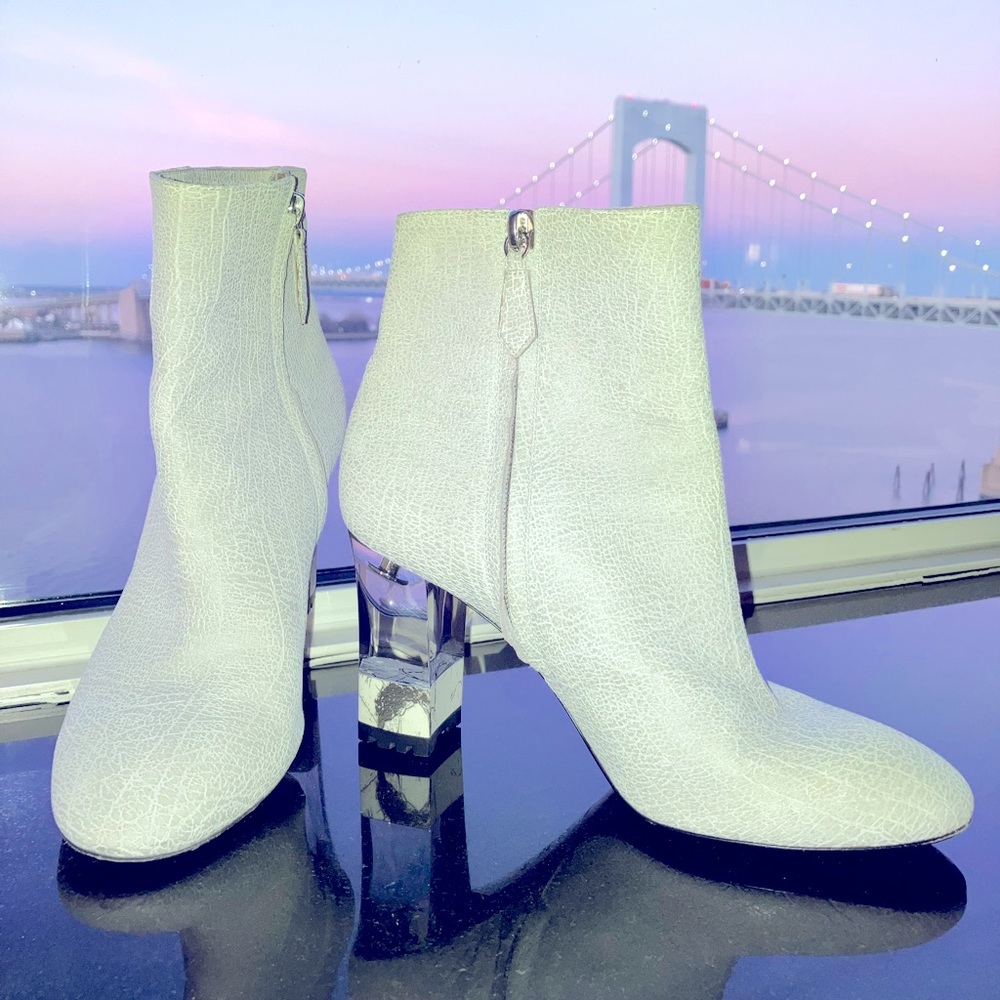 Pollini Designer Booties Soft White Leather See-Thru/Faux Marble Heels•|• Boots